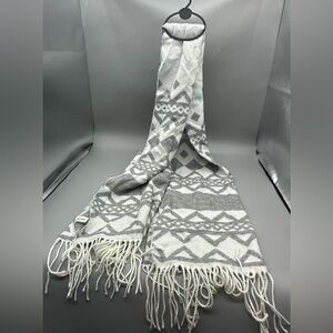 Calvin Klein Gray/White Fringe Scarf 60” X 20”